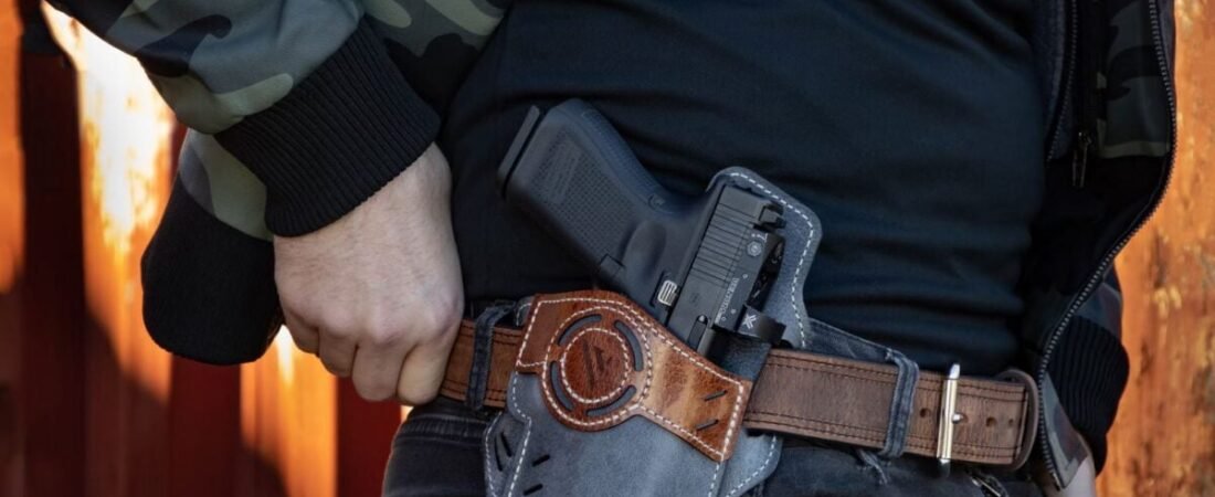 Best 1.5″ Leather Gun Belt for 1911: The Ultimate Guide for Shooters